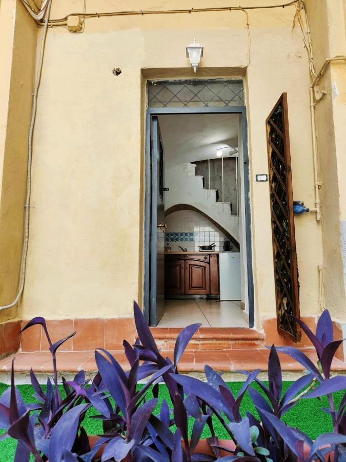 Casa Dell'Antico Teatro Di Neapolis Nel Centro Storico Di Napoli Apartment Luaran gambar